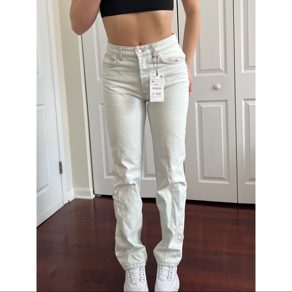 Zara Denim - NWT Zara Lightwash High Waisted Straight Jeans